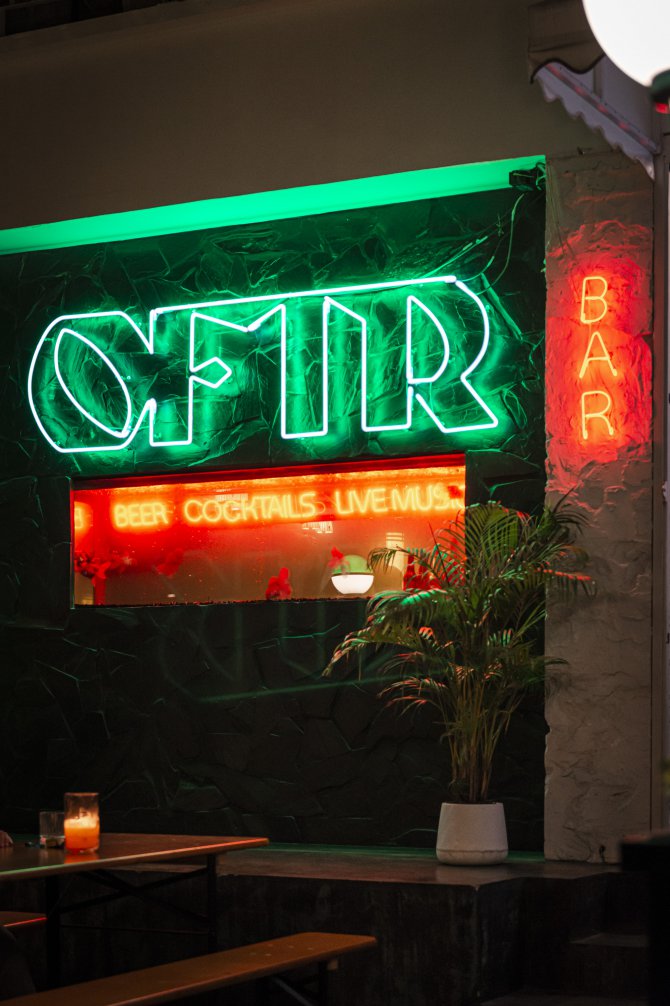 OFTR BAR (สุขุมวิท) ค็อกเทลบาร์ที่สร้างมาจากฉากในภาพยนตร์ One for
